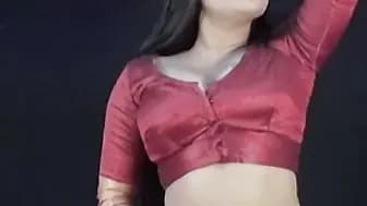 Bhabhi ki Masala Madhuchitte Saree Utaarek Upkaar!