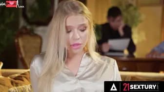 21 SEXTURY - Bombshell women Alexa Flexy Uses Her Tight Booty To Satisfy Her Bosses